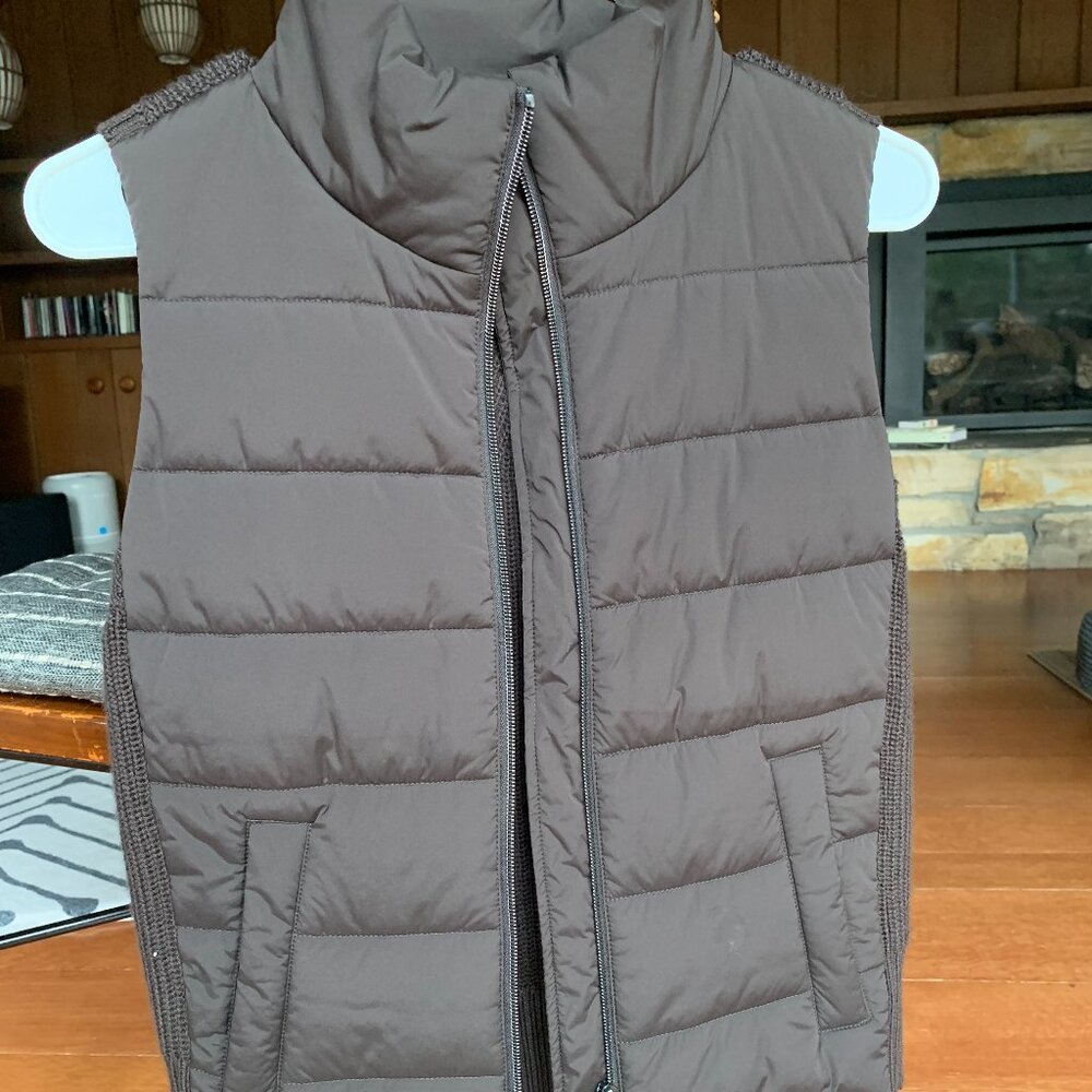 Athleta Incline Hybrid Vest - Grey/Cocoa